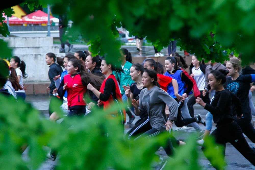 В Бишкеке прошел легкоатлетический пробег 