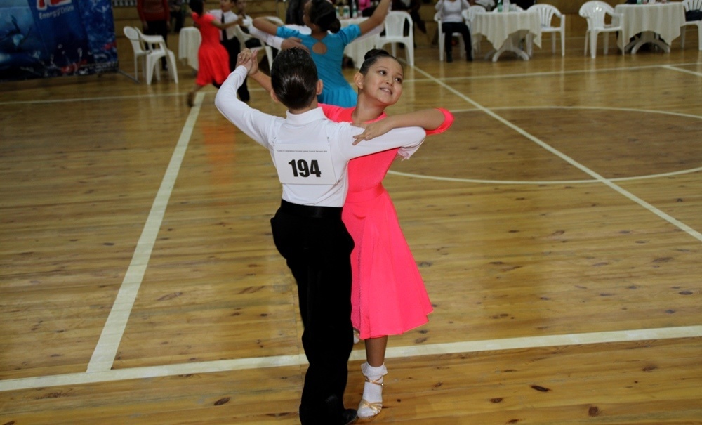 Юные танцоры Кыргызстана завоевали серебро на турнире в России