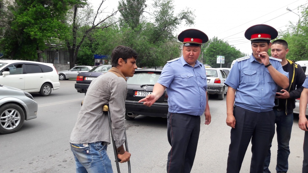 Бишкекских попрошаек прикормили сами бишкекчане. Откровения просящих