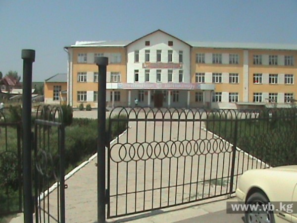 Сестра депутата Ниязалиевой попалась на вымогательстве у многодетной матери