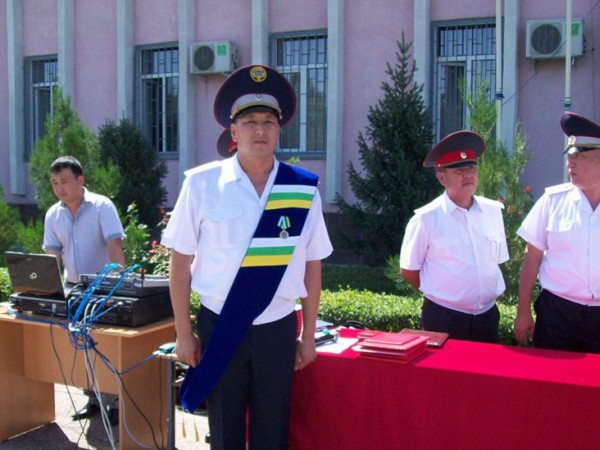 Милицейское руководство Чуйской области поздравило УБДД с днем рождения
