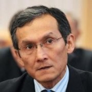 Менеджеры энергопроектов ПРООН обсудили с Оторбаевым развитие малых ГЭС