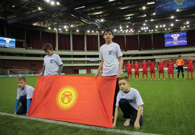 Футбол: Кыргызстан проиграл стартовый матч на Кубке Содружества-2013