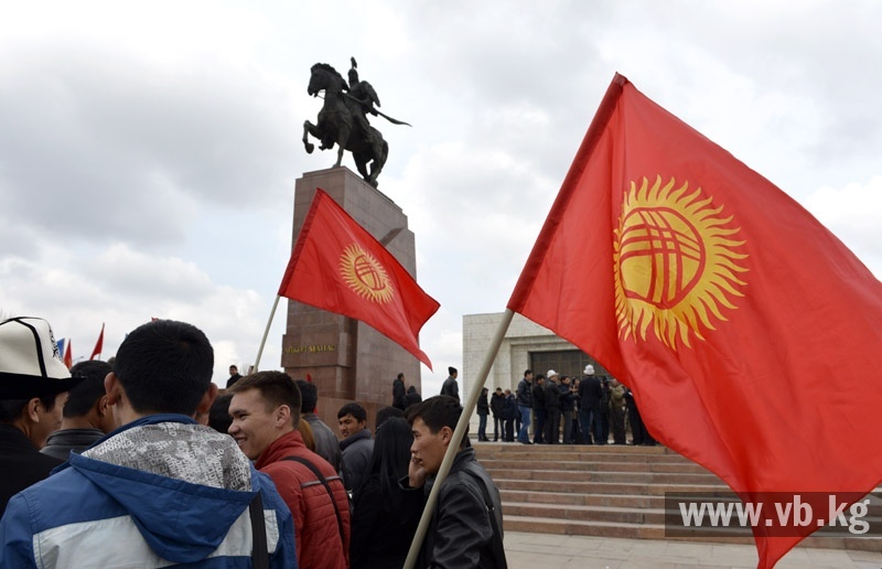 Молодежь Кыргызстана призвала к спокойствию митингом
