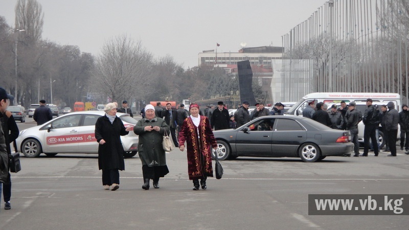 Мукар Чолпонбаев: Мы перешли от кланового правления к партийной власти