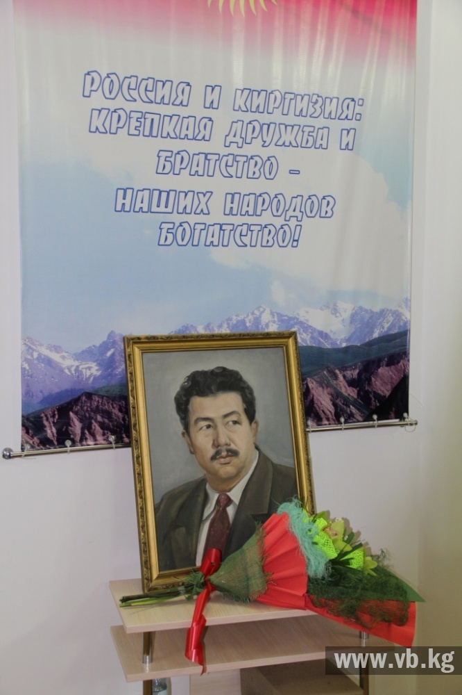 Общественные деятели возмутились скромным юбилеем известного писателя