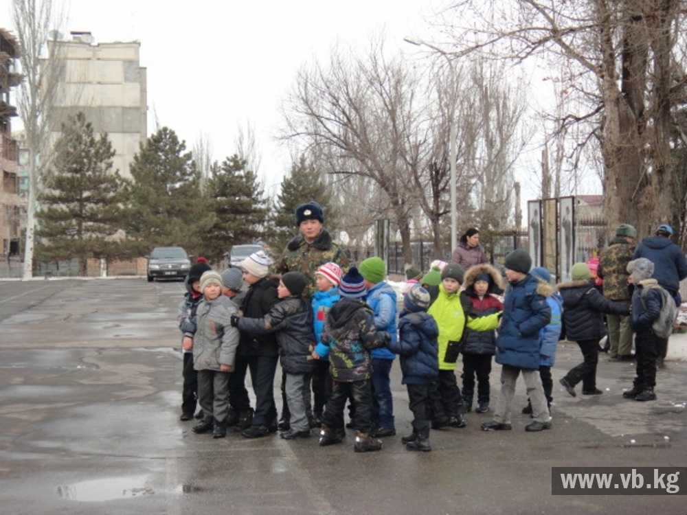 Школьники съездили в гости к курсантам военного лицея