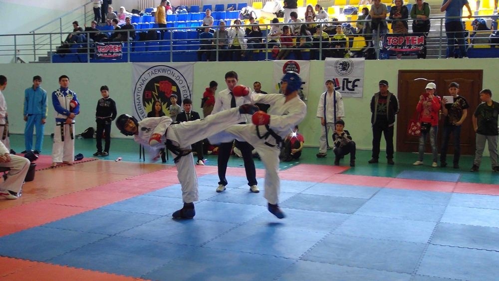 Таэквондисты Кыргызстана завоевали 26 медалей на чемпионате Казахстана