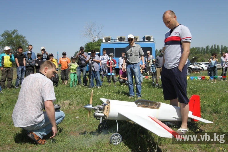 В Бишкеке прошел  чемпионат по авиамодельному спорту