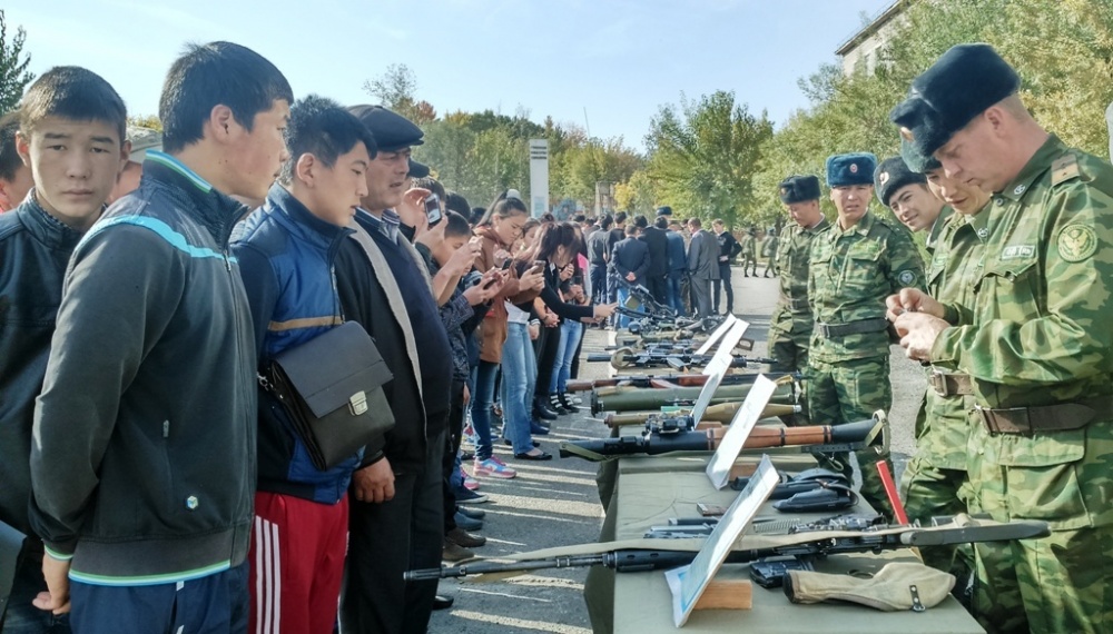 Ошский погранотряд провел день открытых дверей