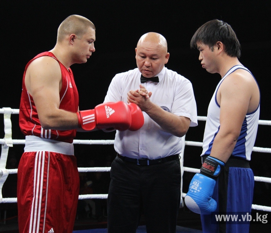Бокс: сегодня состоятся финальные бои чемпионата Кыргызстана