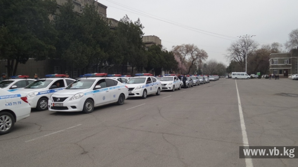 В Бишкеке прошел развод-инструктаж личного состава ГУВД