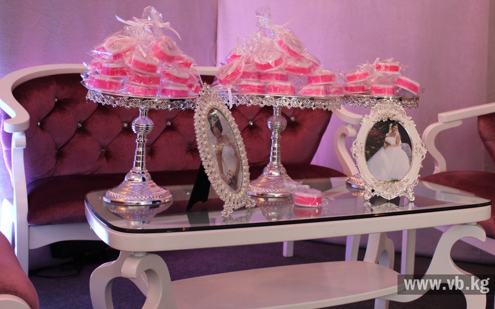 В Бишкеке открылась выставка свадебных товаров Wedding Expo Bishkek-2015