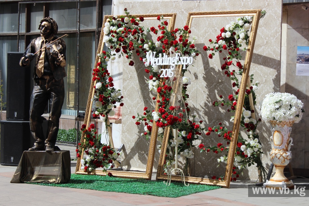 В Бишкеке открылась выставка свадебных товаров Wedding Expo Bishkek-2015