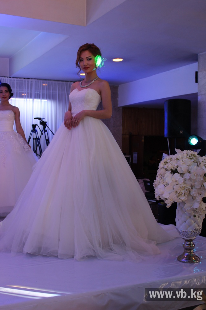 В Бишкеке открылась выставка свадебных товаров Wedding Expo Bishkek-2015