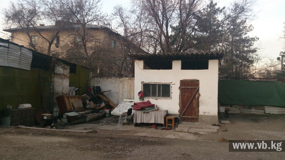 Отстраненного главу одного из училищ Бишкека уличили в ряде преступлений