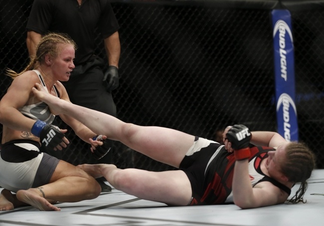ММА: Валентина Шевченко успешно дебютировала на турнире UFC