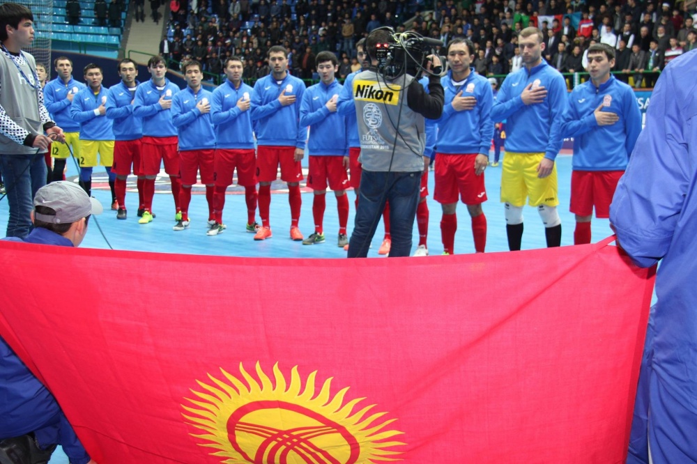 Футзал: сборная Кыргызстана уступила  лидеру чемпионата Азии - Ирану