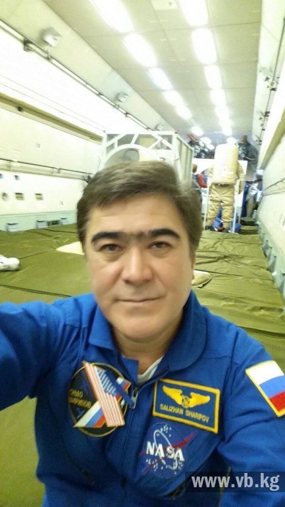 Салижан Шарипов  поздравил  кыргызстанцев с Днем космонавтики