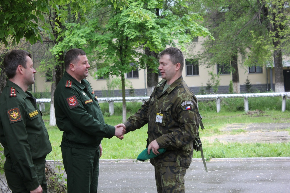 Военные инспекторы НАТО посетили российскую авиабазу ОДКБ "Кант"
