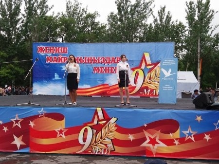 В Бишкеке прошел фестиваль военной песни "Белые журавли"