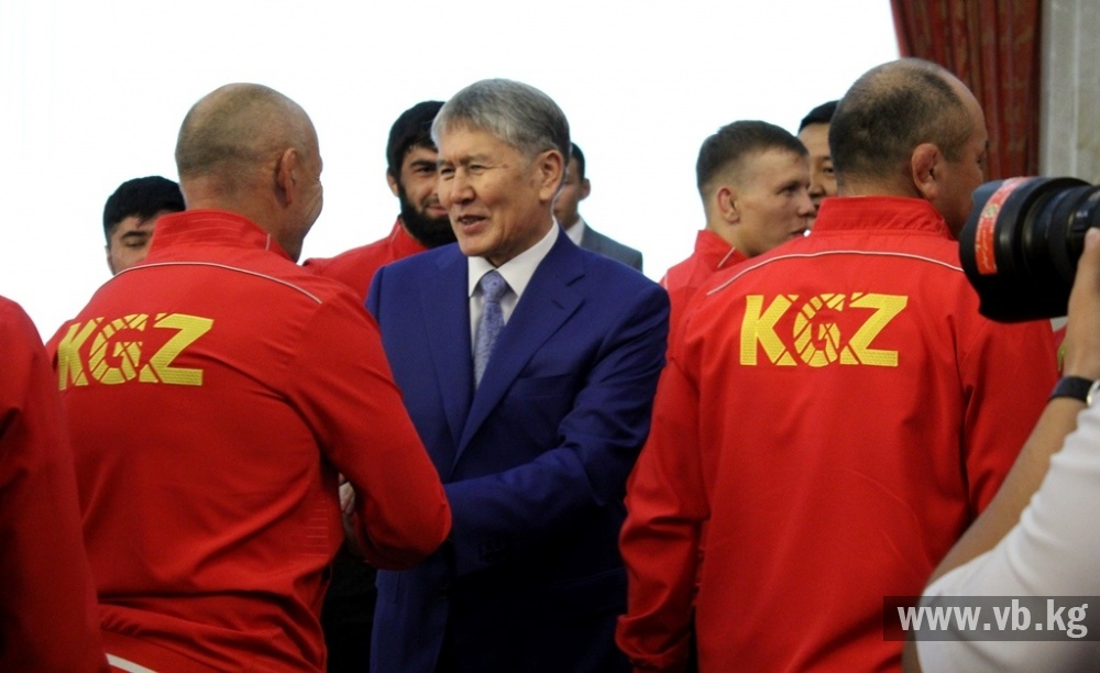 Алмазбек Атамбаев напутствовал сборную Кыргызстана на Олимпийские игры