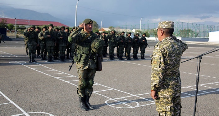 В Кыргызстан прибывают военные ШОС на учения "Мирная миссия"