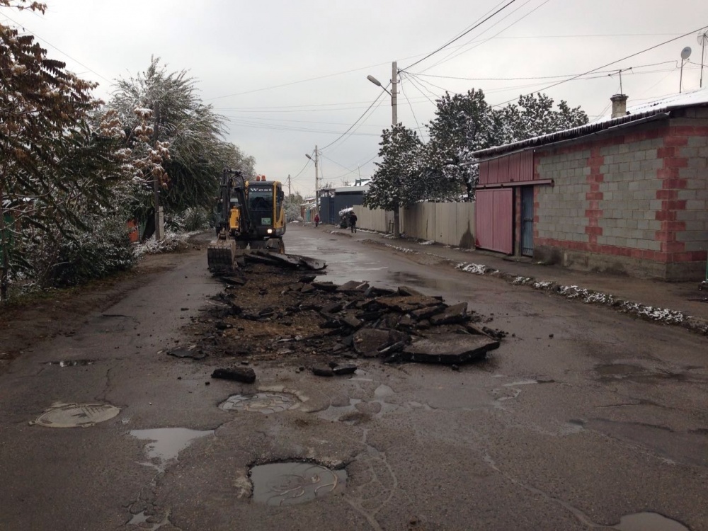 Отрезок улицы Жукеева-Пудовкина временно закрыли для движения транспорта