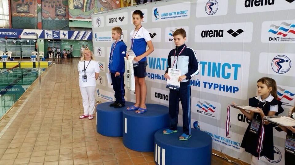 Юные пловцы Кыргызстана завоевали еще шесть медалей на турнире в России