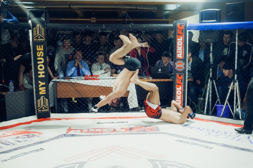 ММА: В Москве кыргызстанцы провели турнир Ak Bars Cup