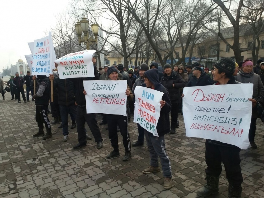Все переплетено: "Дыйкан", аким, нефтебаза, дорога, люди. Защита интересов?
