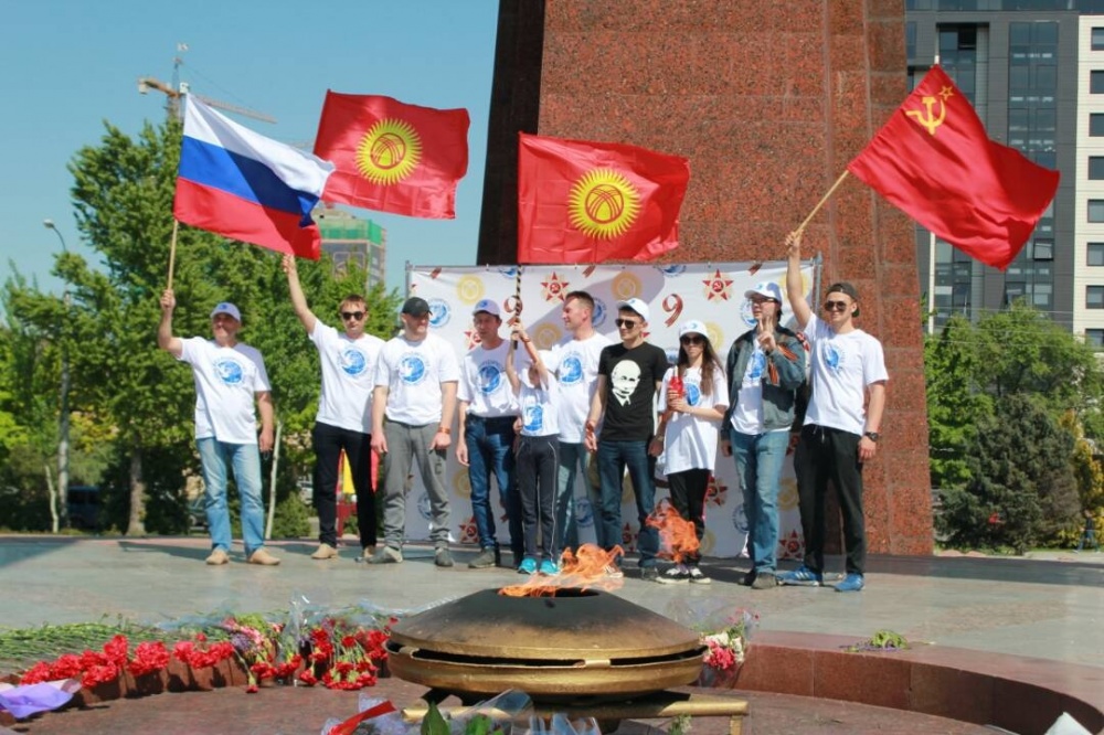 В Кыргызстане прошел автопробег в честь Дня Победы