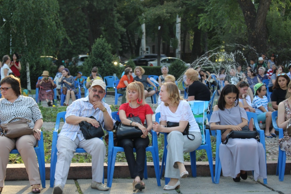 В Бишкеке прошли традиционные музыкальные вечера