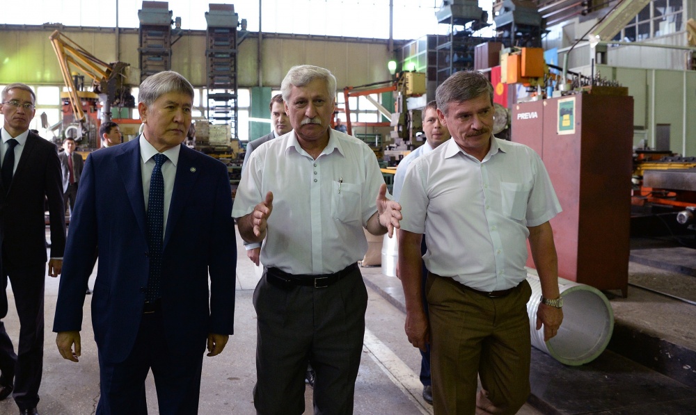 Атамбаев: Производственную линию завода "Дастан" необходимо модернизировать