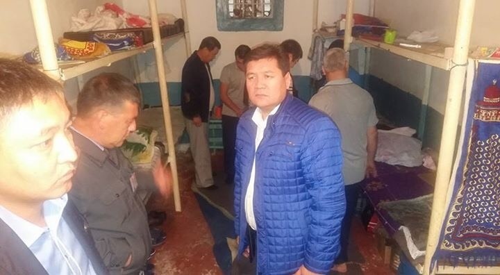 Небо в клеточку - на полгода. В ИВС нарушаются сроки содержания заключенных