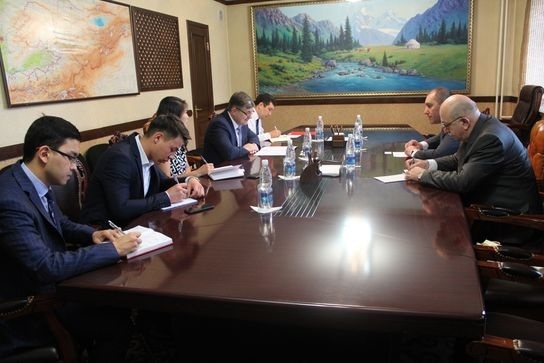 Олег Панкратов провел переговоры с послом Грузии в КР Зурабом Абашидзе