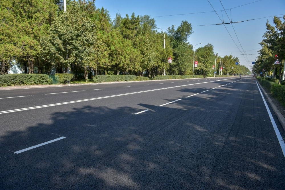 В Бишкеке после ремонта открылся проспект имени Чингиза Айтматова