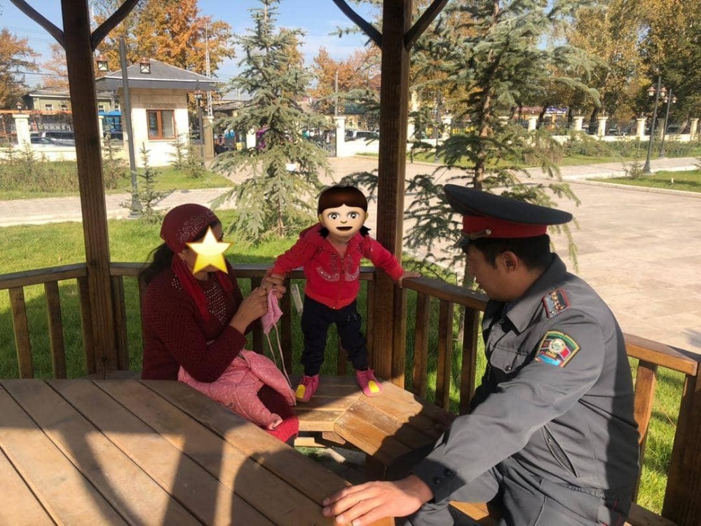 Мэрия Бишкека взялась за попрошаек и праздношатающихся несовершеннолетних