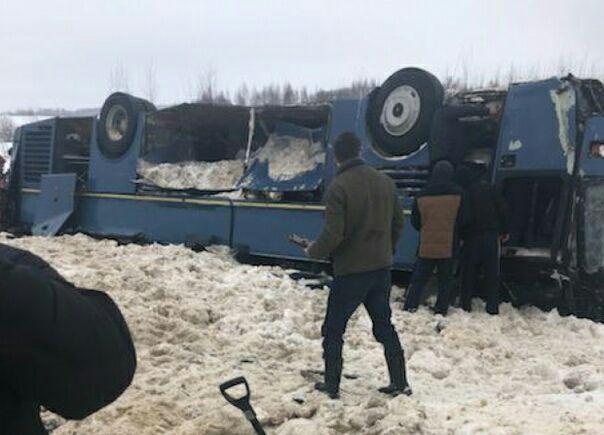 "Они слышали, как умирали их друзья". Страшное ДТП унесло жизни троих детей