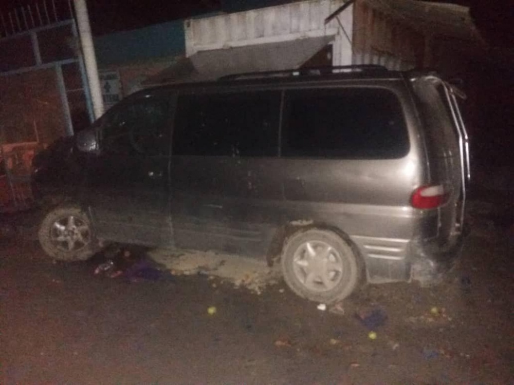 Автомобиль въехал в людей на рынке. Подросток погиб на месте