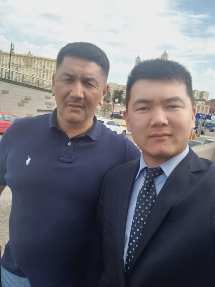 Депутаттар Бабанов менен сүйлөшүүлөрдү жүргүзүп жатышабы?