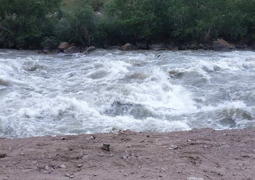 В реке Кокомерен найдены тела Молдакуна Абдылдаева и его водителя