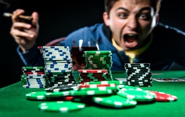 покер или казино лижбы халявное