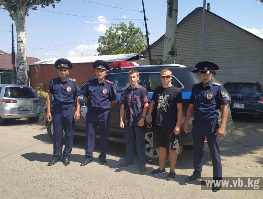 Туристическая милиция вернула россиянам забытый в такси фотоаппарат