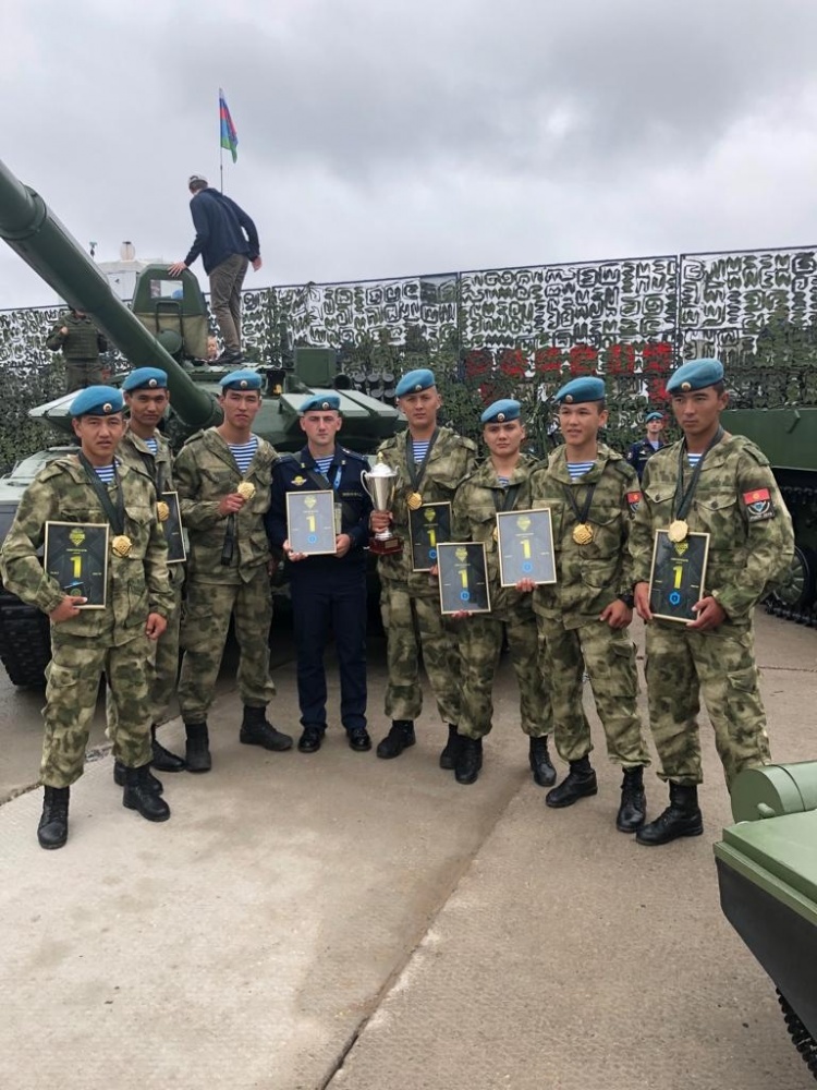 Кыргызстанцы победили  в международном конкурсе "Десантный взвод-2019"