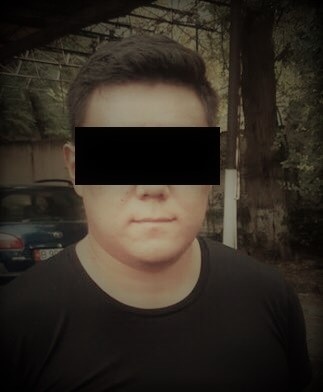 Бишкекте ок атуучу курал алып жүргөн айдоочу кармалды