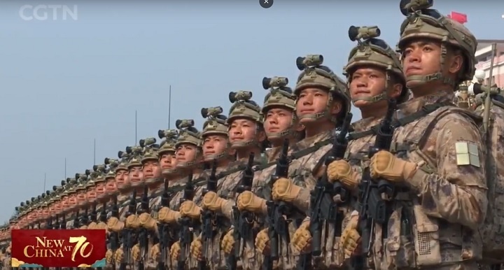 Китай поразил военной мощью. В Пекине прошел парад к 70-летию КНР (видео)