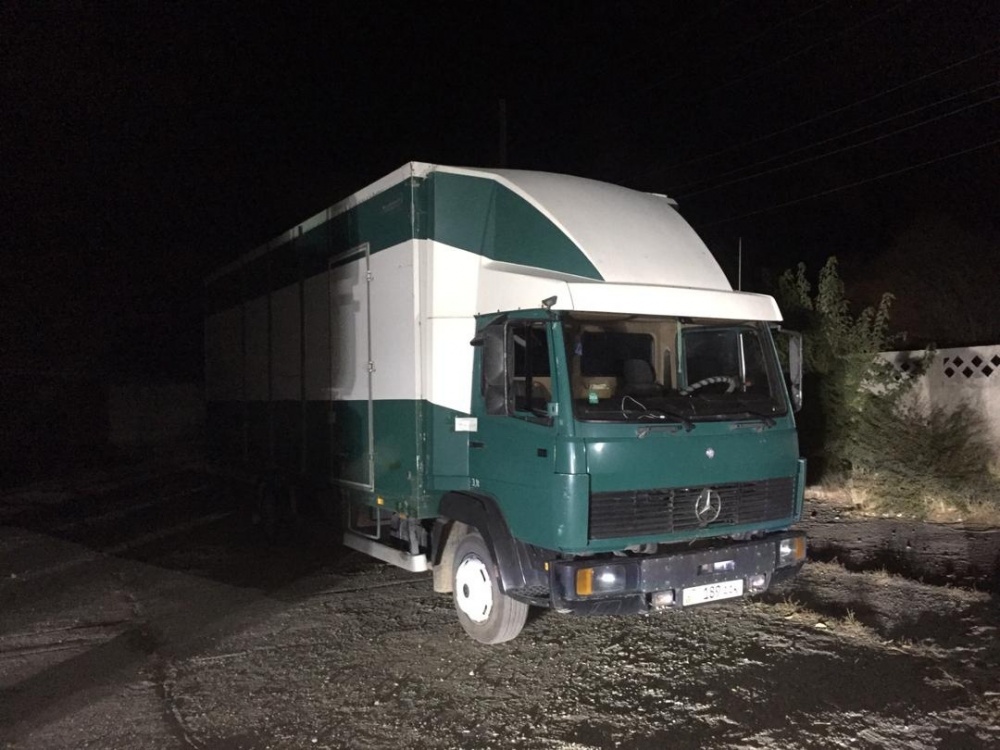 ГСБЭП задержала в Таласе грузовик с тремя тоннами ГСМ