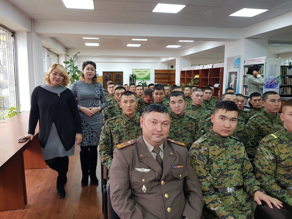Военнослужащим ГСИН рассказали о творчестве Алыкула Осмонова