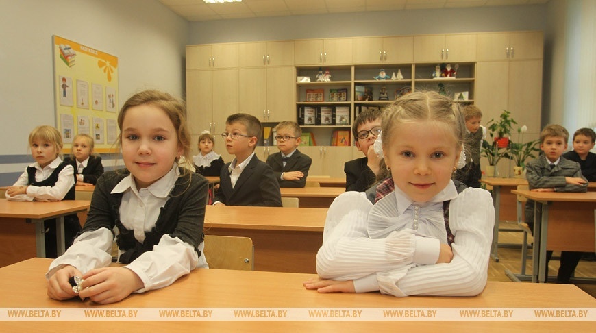 Школьники в Беларуси сегодня, 20 апреля, начинают возвращаться в классы